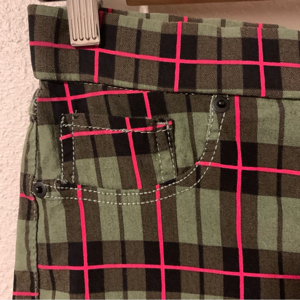 No Boundries pink green and black plaid pants size M (7-9) - Picture 3 of 6